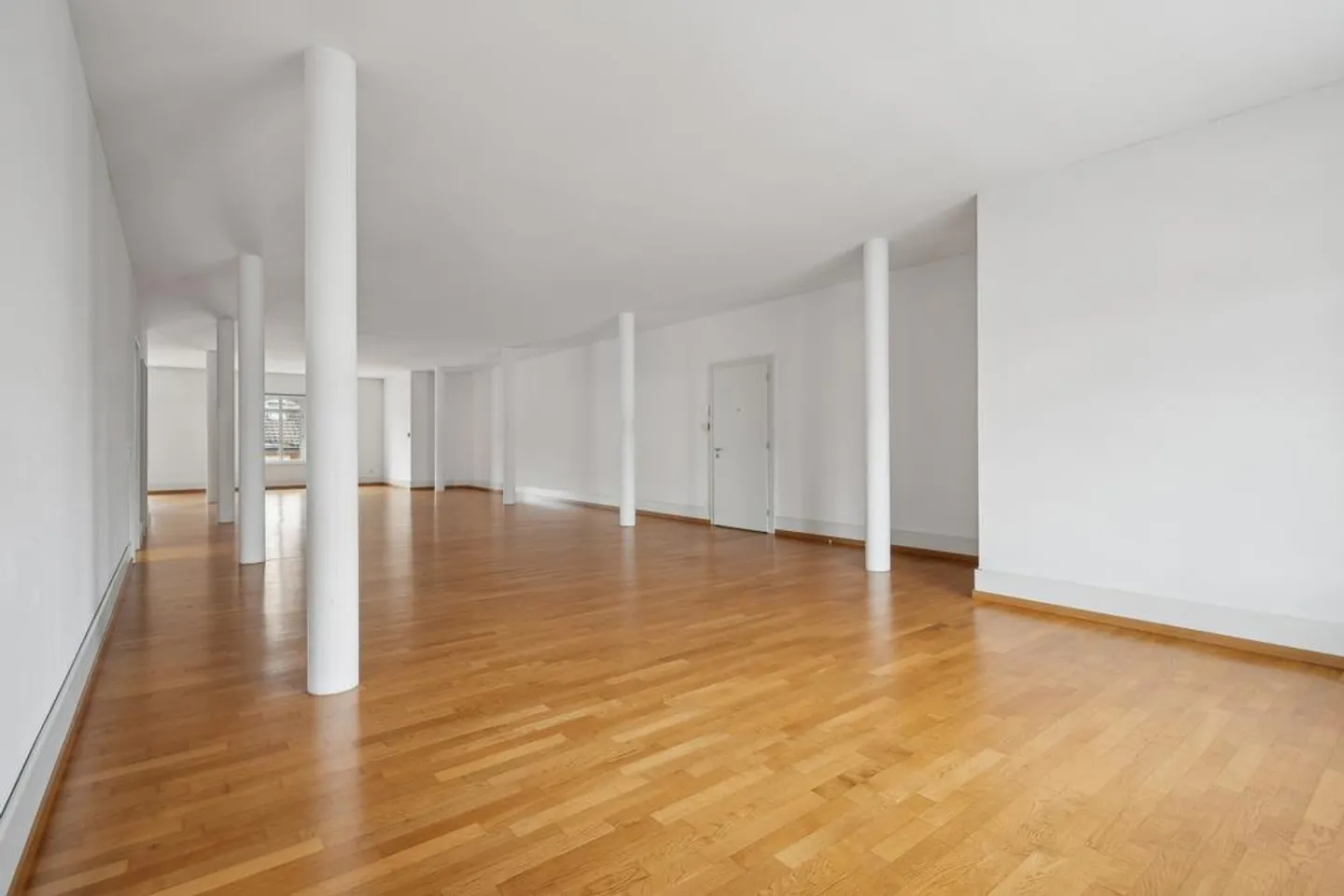 Your apartment with plenty of room for creativity! - Photo 4 of 10