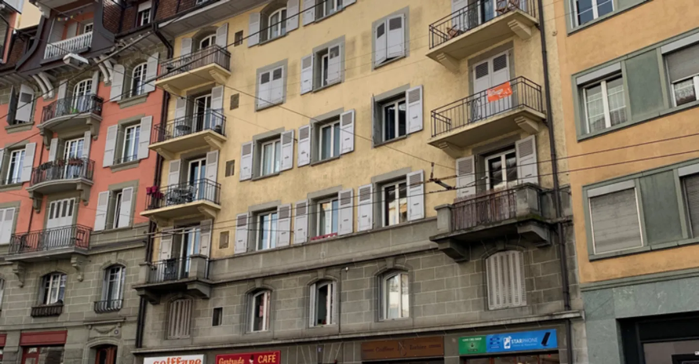 Beautiful 3-room apartment on the 3rd floor in the heart of Lausanne - Photo 1 of 7
