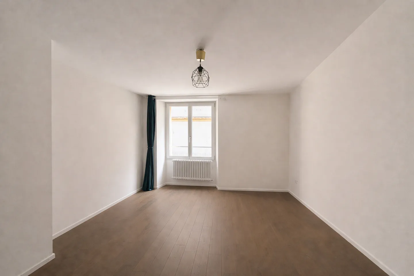 Office 3 rooms - Photo 1 of 9