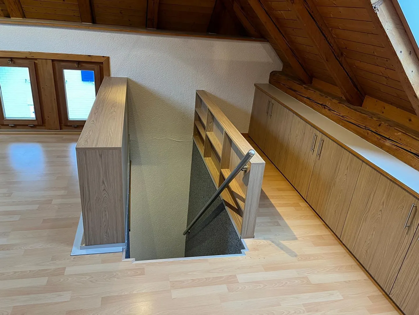 Appartamento mansardato ristrutturato con 2 camere - Foto 4 di 13