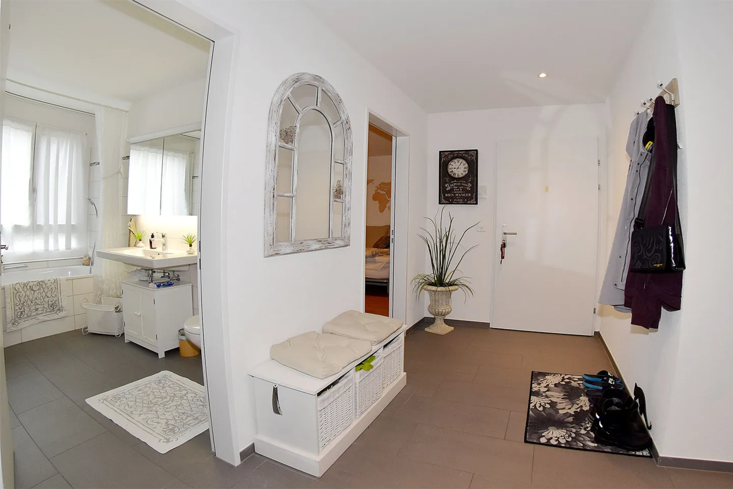 TOP OFFER in popular Niederweningen - Photo 4 of 12