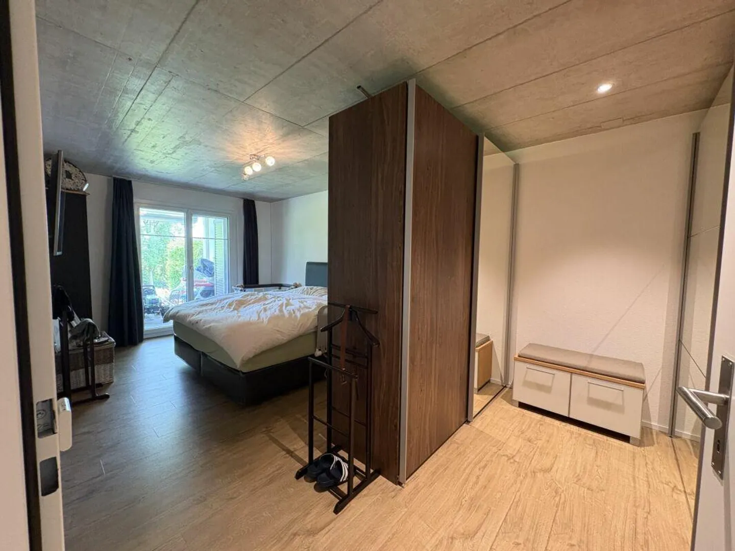 4.5-Room Ground Floor Apartment with Idyllic View into the Green - Photo 6 of 10