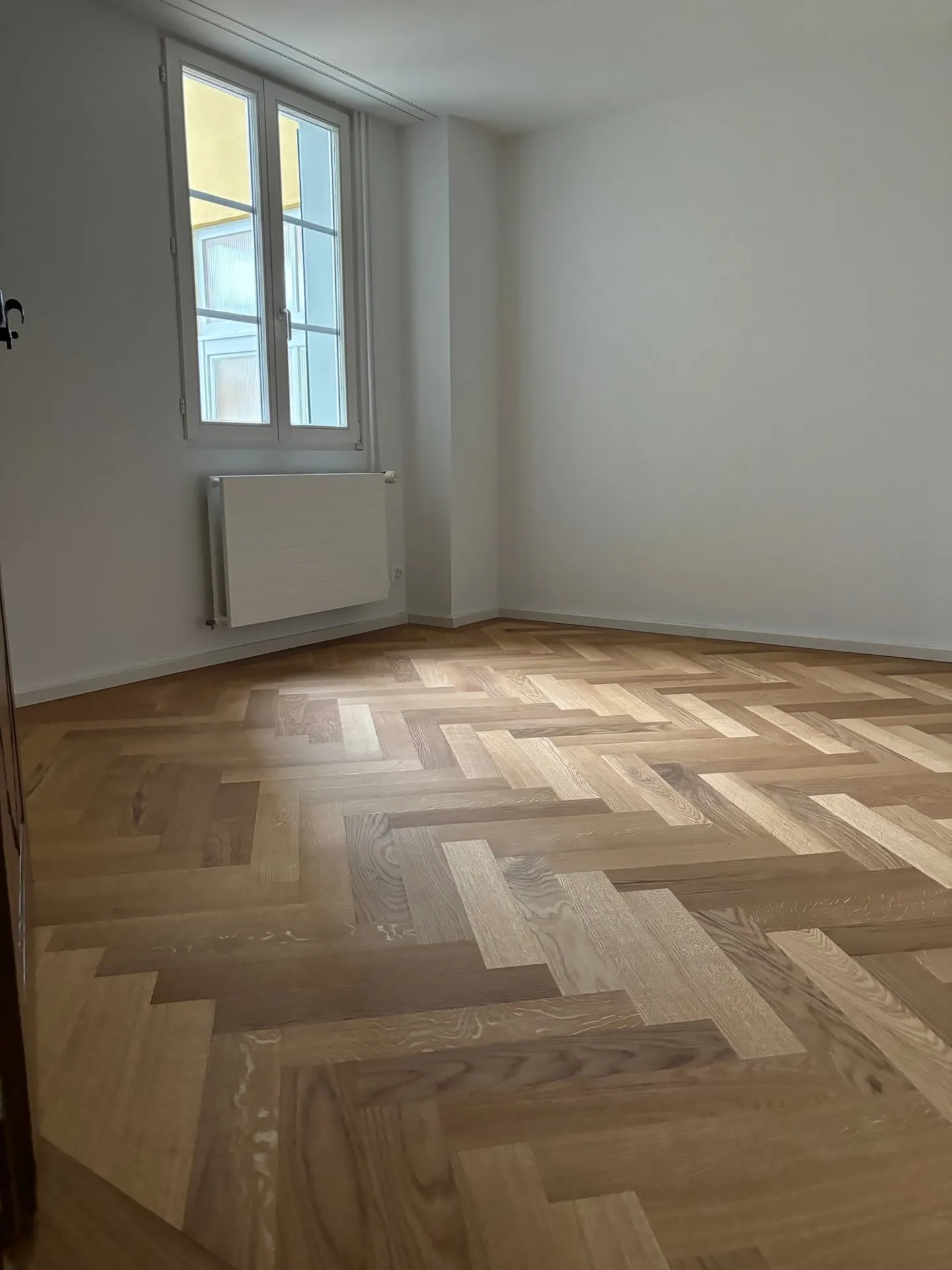 Charming 3.5-room apartment with balcony and fireplace in Beromünster - Photo 6 of 7