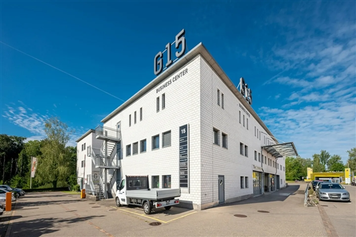 Expanded office spaces 170 m2 - 530 m2 with attractive rent in the Business Center G15 - Photo 7 of 13