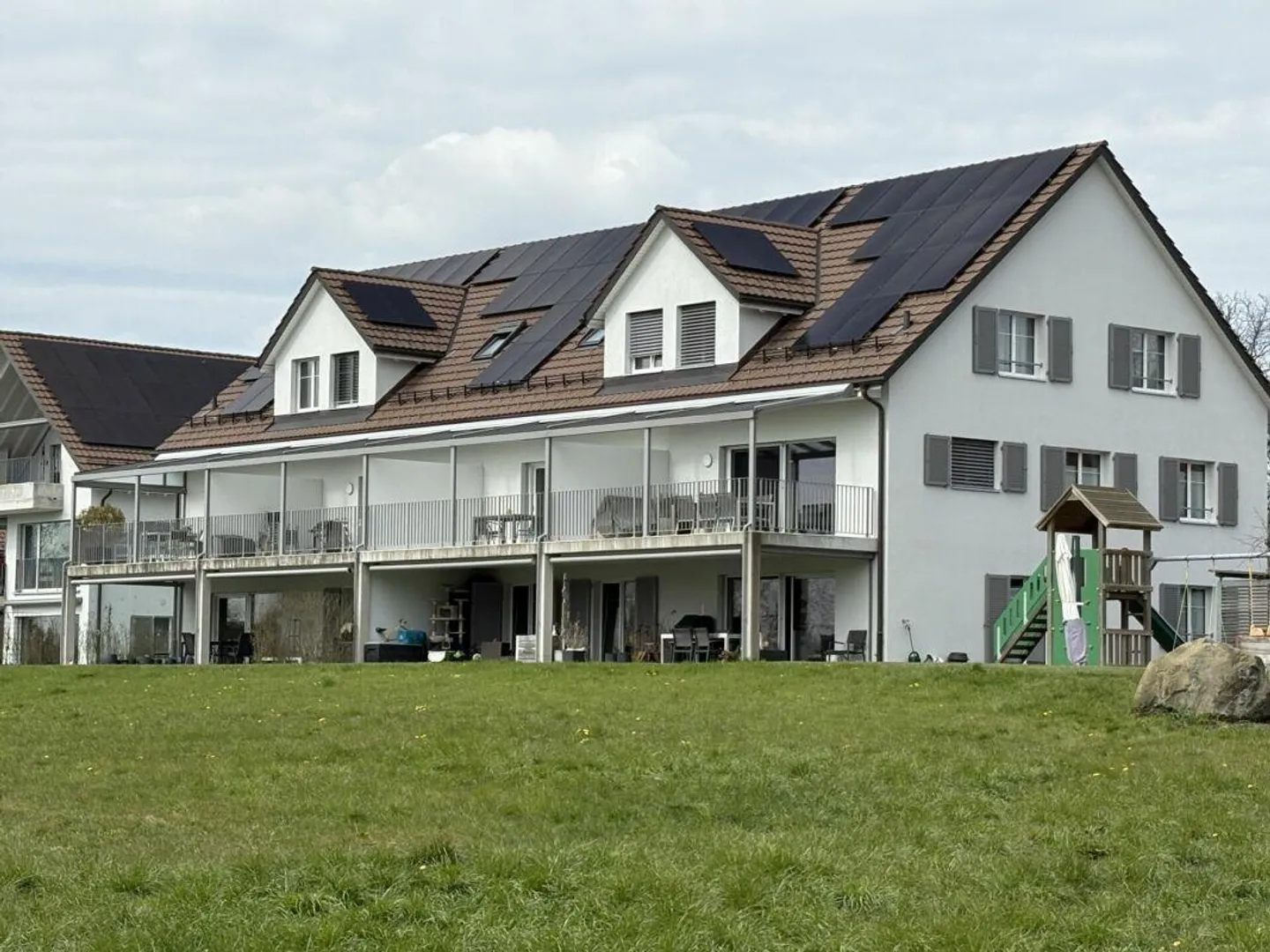 4.5-Room Ground Floor Apartment with Idyllic View into the Green - Photo 9 of 10
