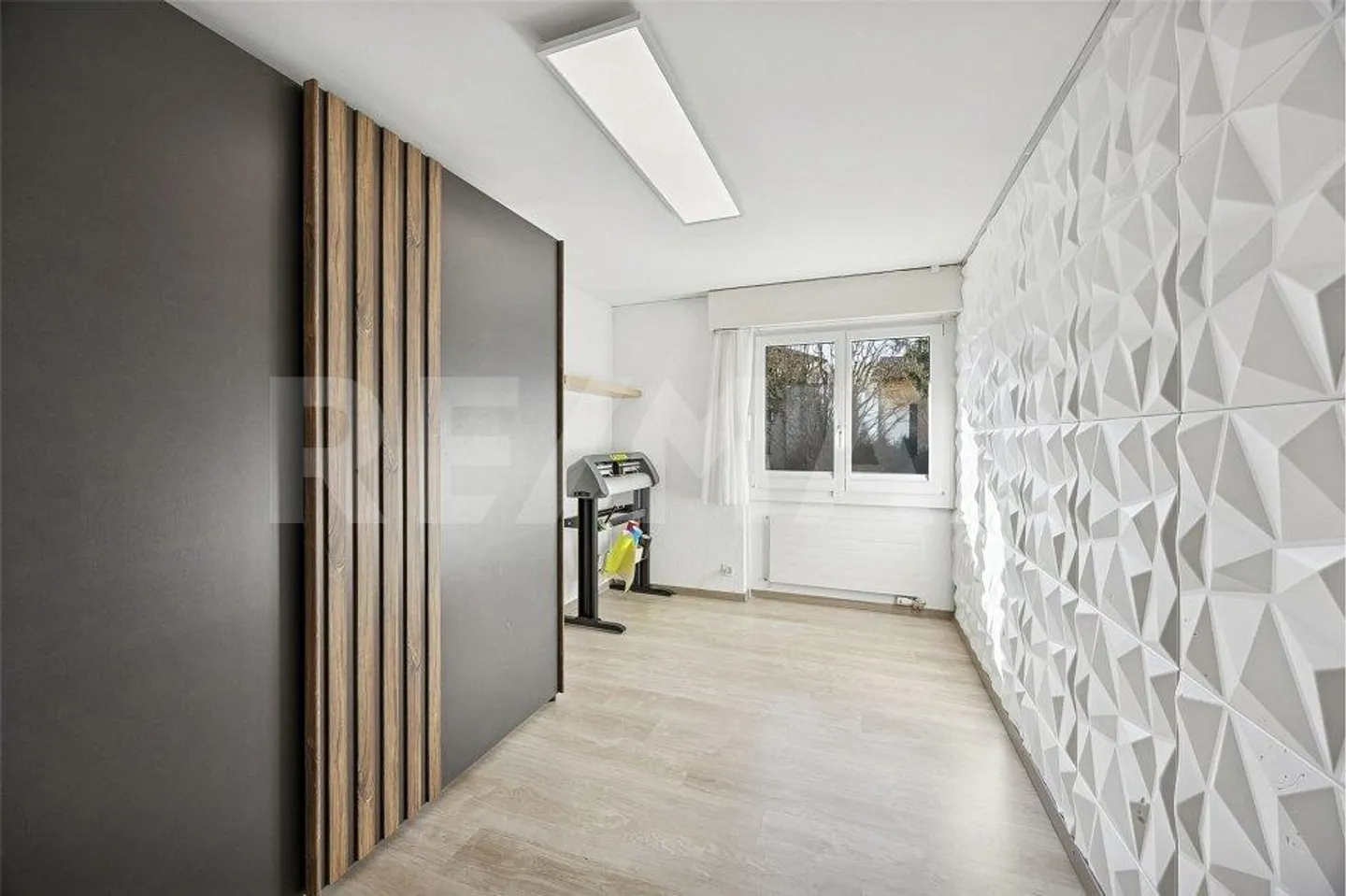 Renoviertes Einfamilienhaus mit Garten - Foto 8 von 13