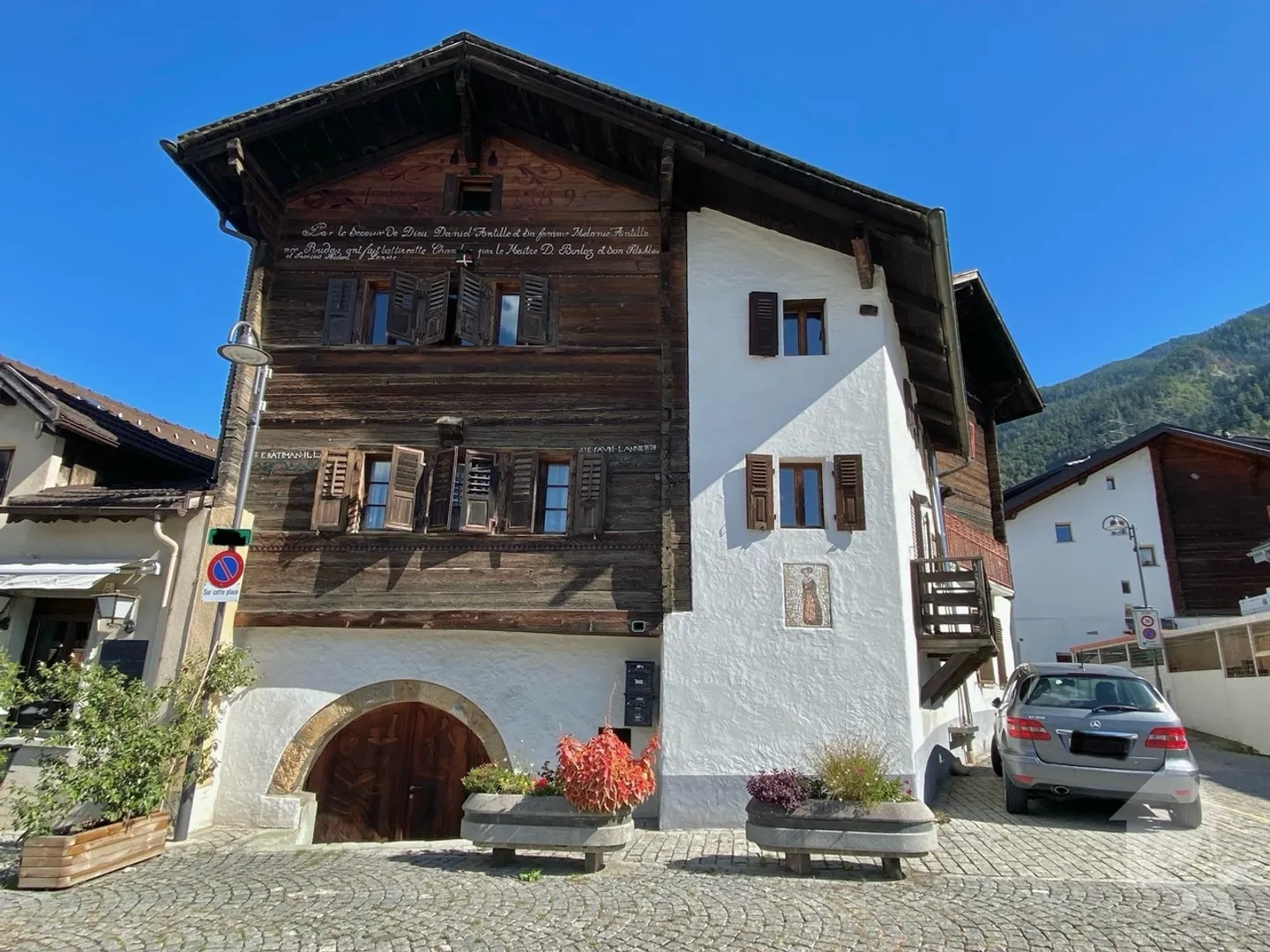 «Prächtiges historisches Gebäude mit zwei Wohnungen im Zentrum» - Foto 2 von 27