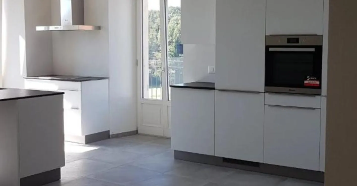 Appartement Moderne en Rez-de-Chaussée - Photo 1 sur 10