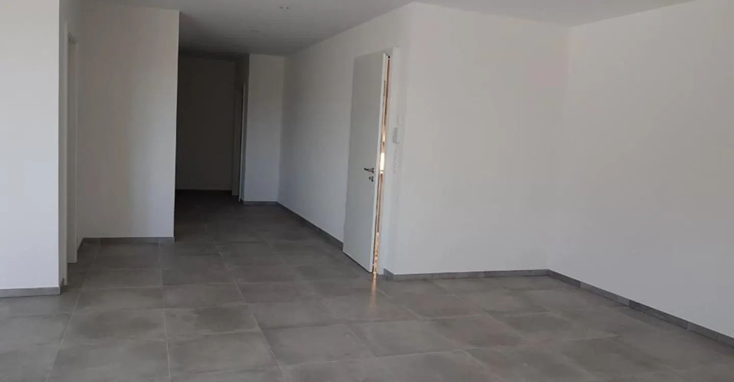 Appartement Moderne en Rez-de-Chaussée - Photo 3 sur 10