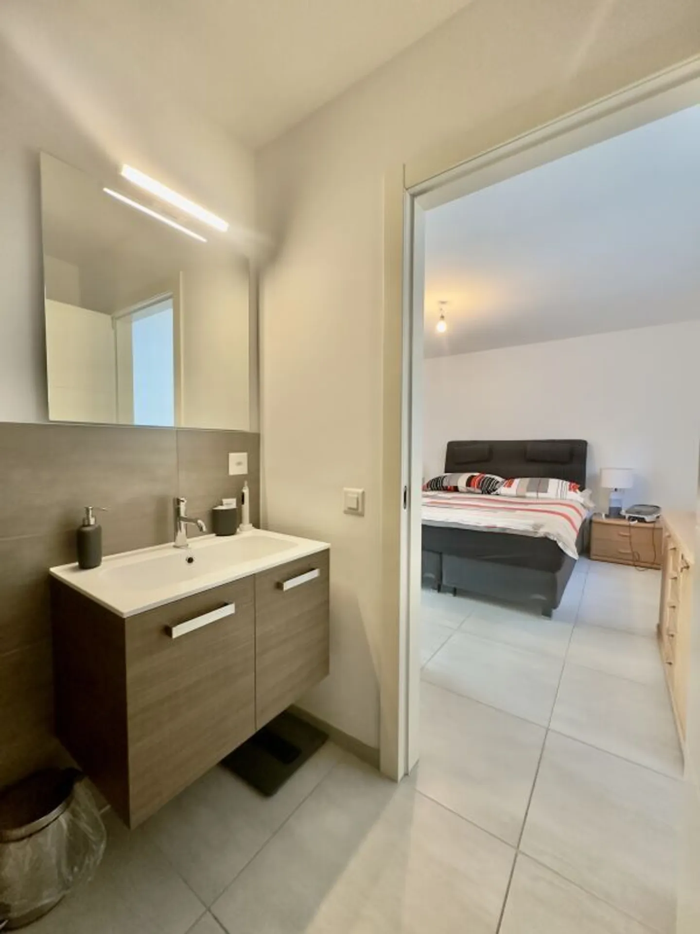 Appartement de 4 ½ pièces avec terrasse panoramique et 2 places de parking - Photo 8 sur 9