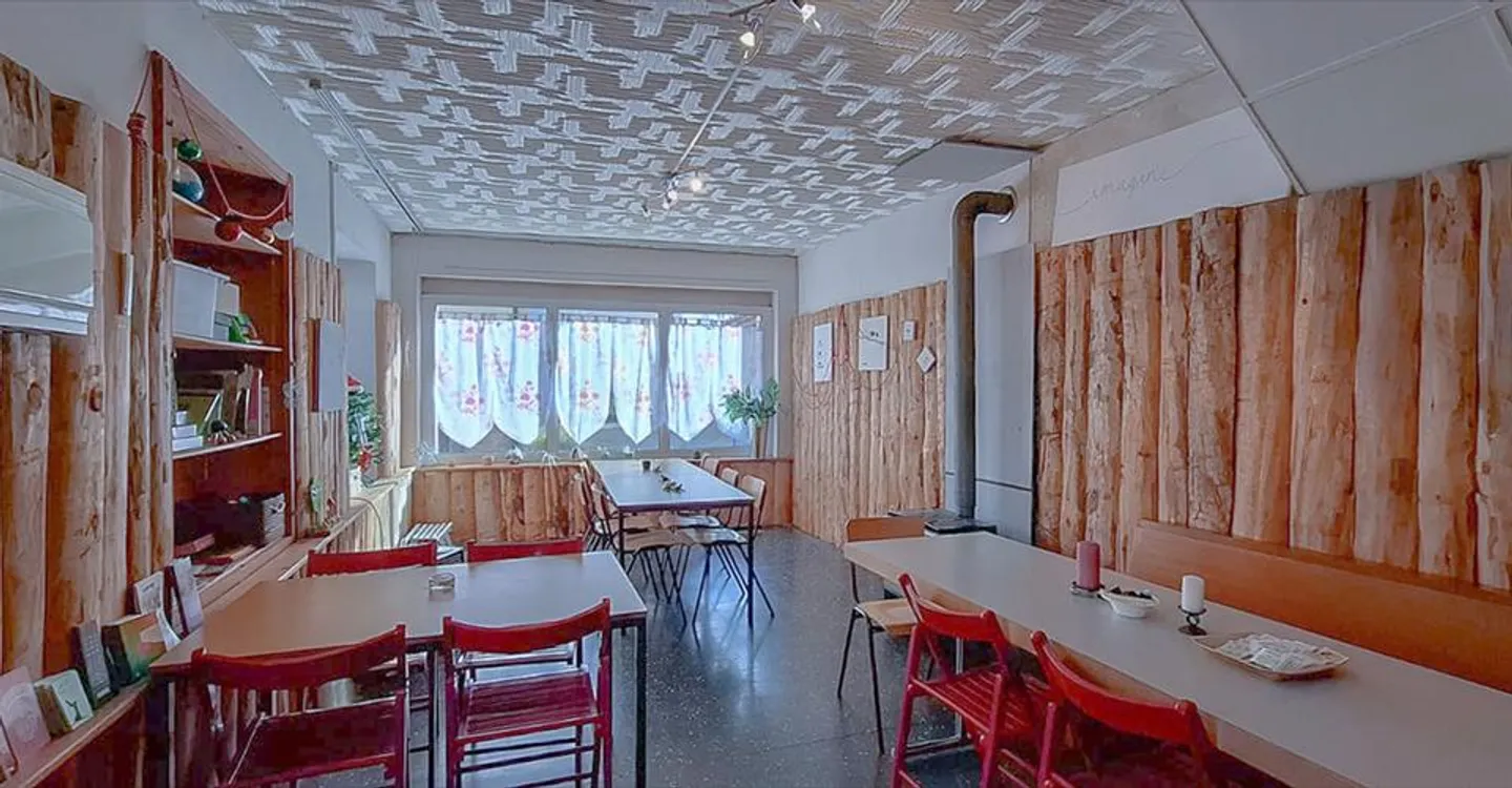 Gebäude für Investoren, Volumen von 1.663 m2 Nahe den Annehmlichkeiten - Foto 3 von 10