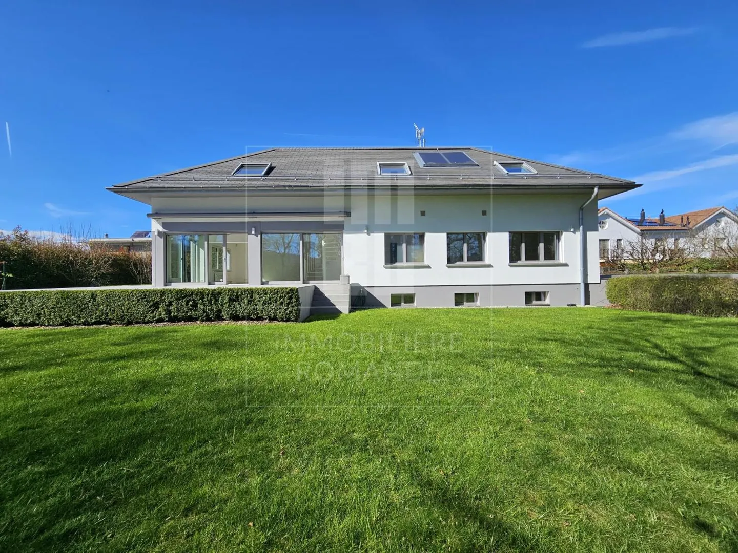 10-Zimmer-Haus - Foto 2 von 7