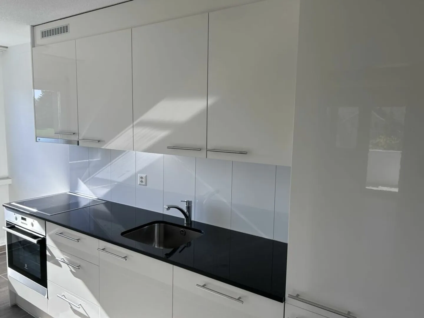 Appartamento Moderno in Zona Tranquilla - Foto 1 di 7