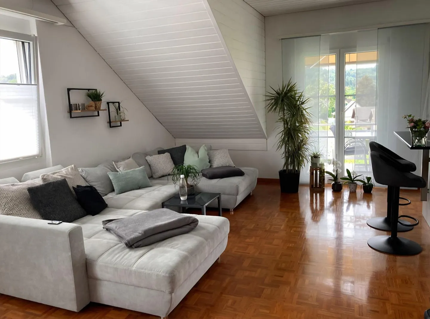 Looking for a new tenant for a beautiful penthouse apartment - Photo 2 of 6