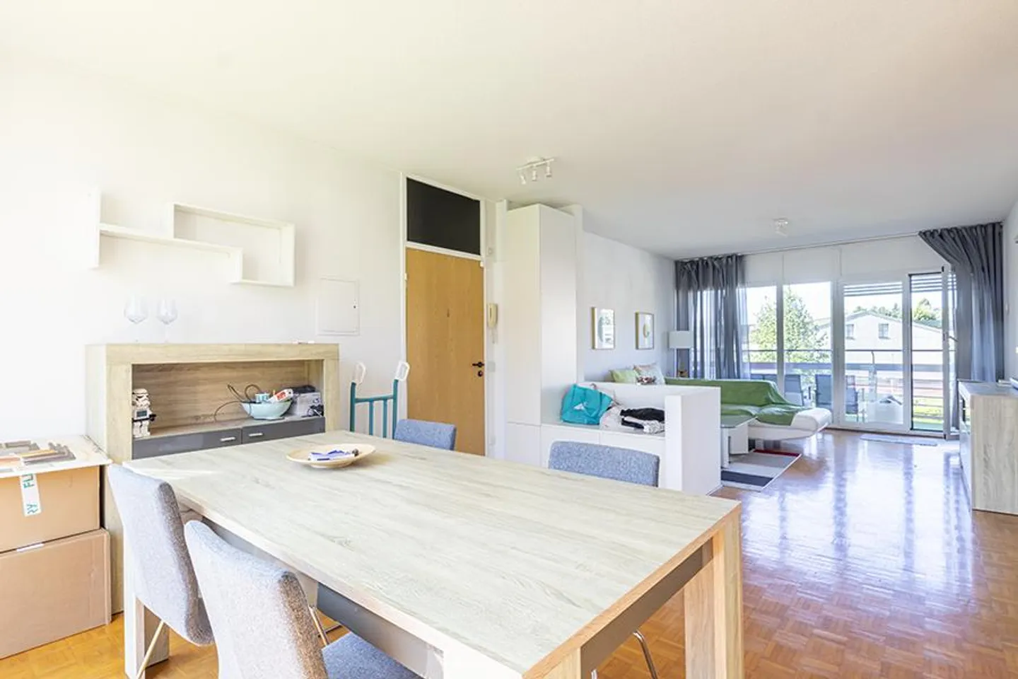 APPARTEMENT MEUBLE 3.5 PIECES CONFORTABLE A BALERNA - Photo 3 sur 11