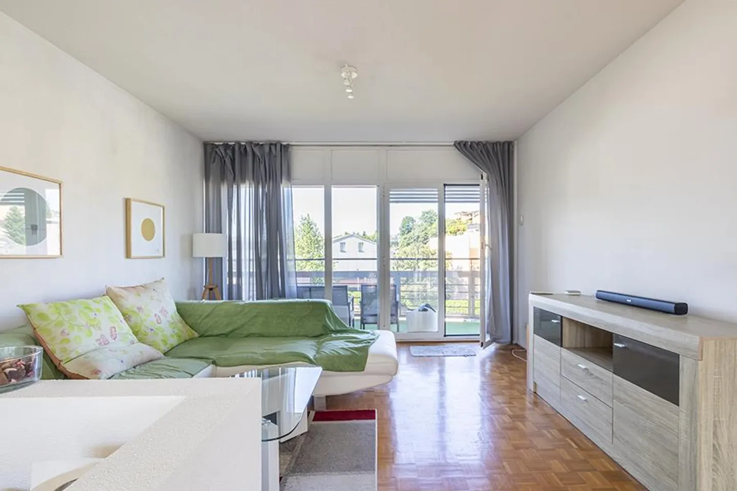 APPARTEMENT MEUBLE 3.5 PIECES CONFORTABLE A BALERNA - Photo 5 sur 11