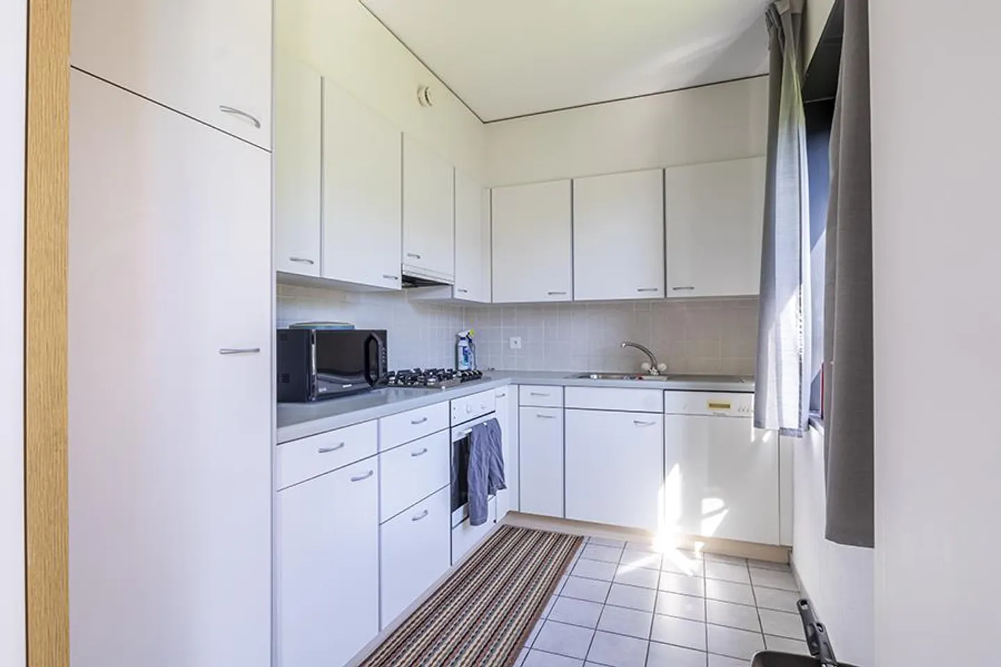 APPARTEMENT MEUBLE 3.5 PIECES CONFORTABLE A BALERNA - Photo 7 sur 11