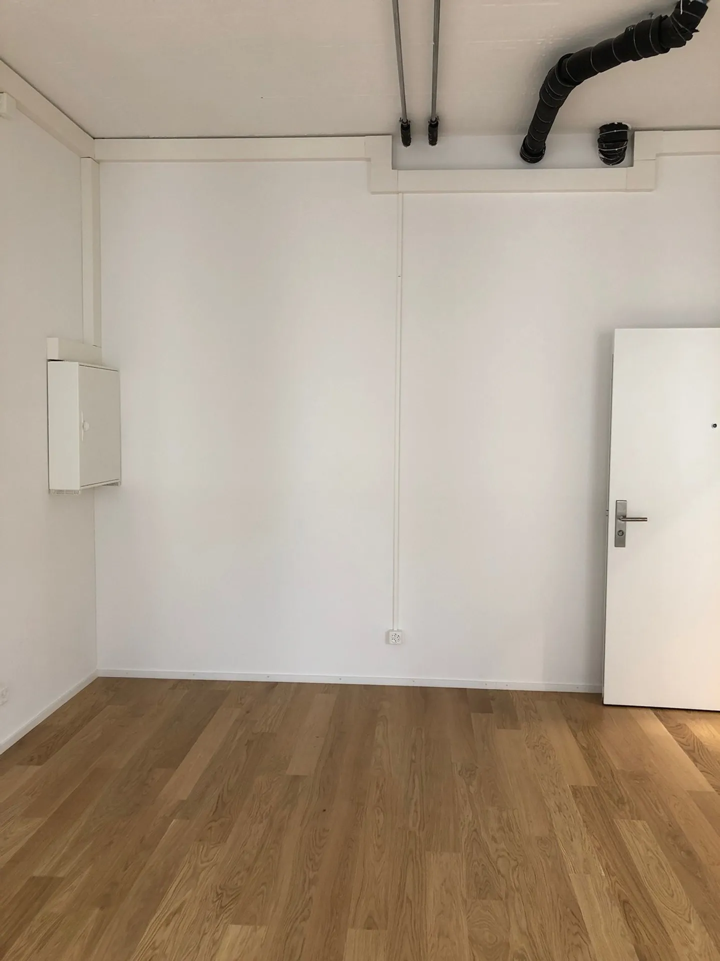 Zentral gelegenes Atelier am Kreuzplatz - Foto 2 von 3