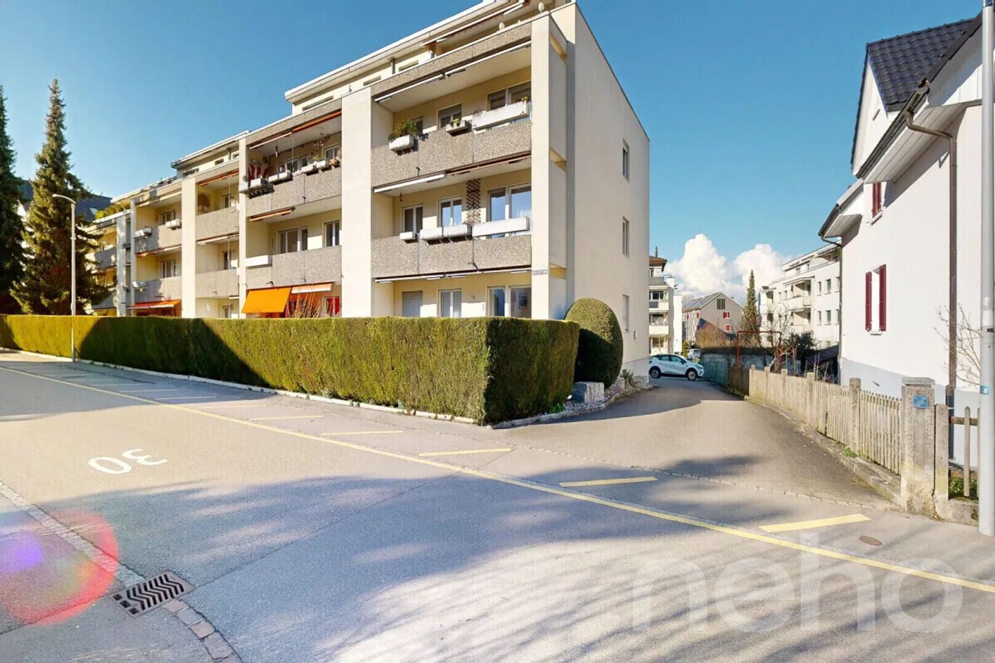 Appartement lumineux de 4,5 pièces avec ascenseur et balcon - Photo 1 sur 12