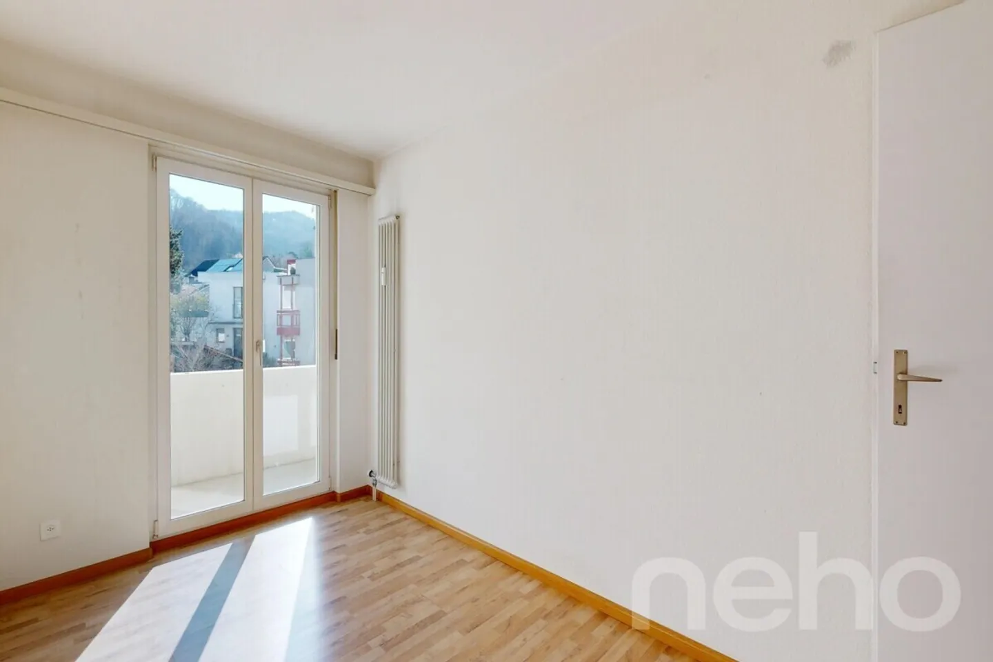 Appartement lumineux de 4,5 pièces avec ascenseur et balcon - Photo 8 sur 12