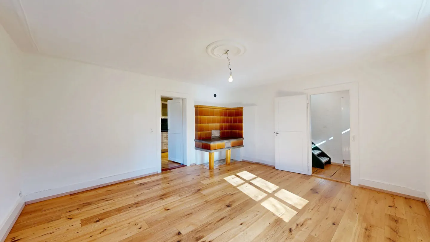 Renovated 3.5-room maisonette apartment with a lot of charm - Photo 5 of 15