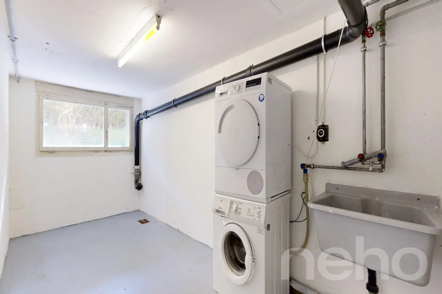 Appartement lumineux de 4,5 pièces avec ascenseur et balcon - Photo 10 sur 12