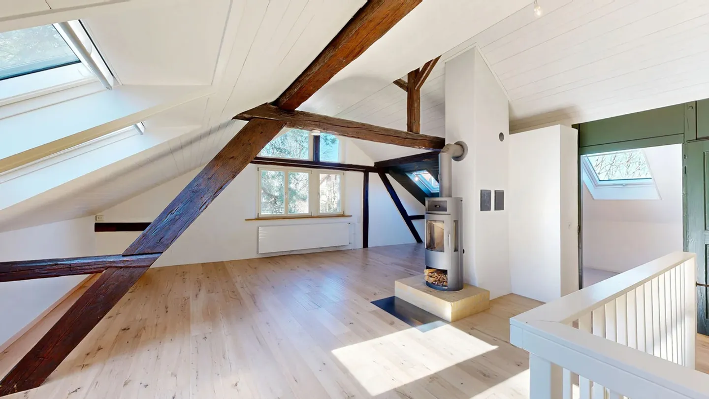 Renovated 3.5-room maisonette apartment with a lot of charm - Photo 8 of 15