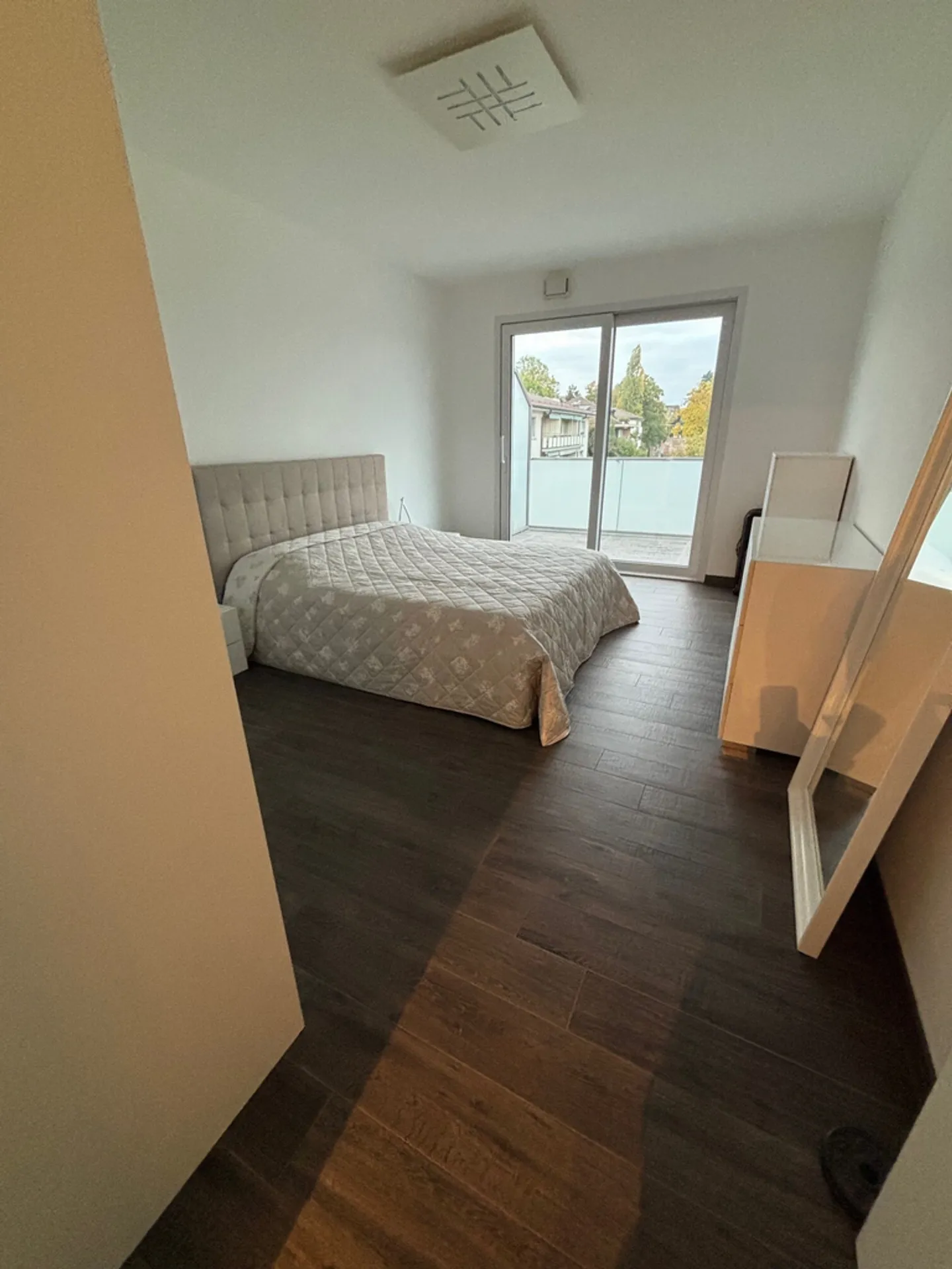 Magnifico appartamento con vista di 3,5 stanze - Foto 6 di 11