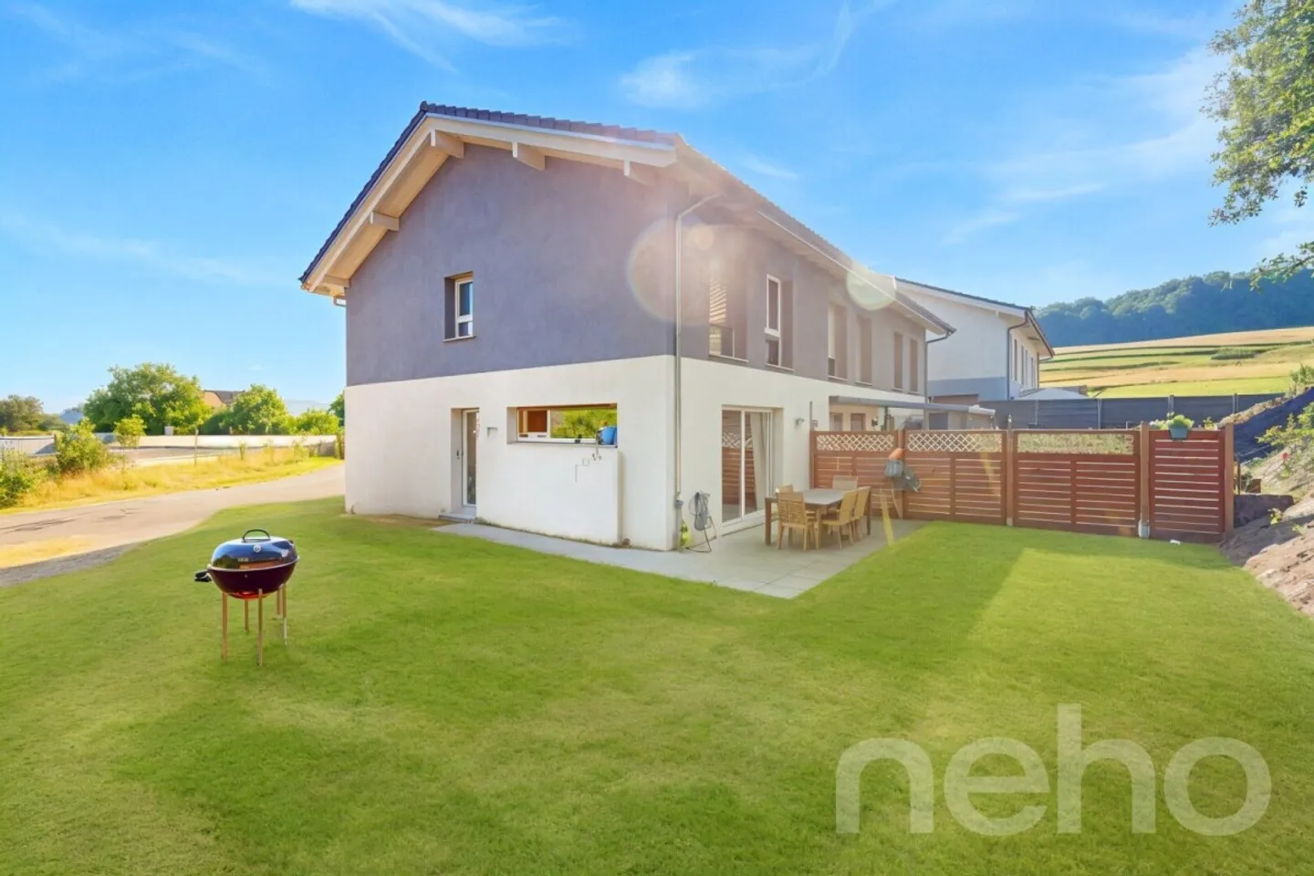 Stepped house for sale - Photo 2 of 11