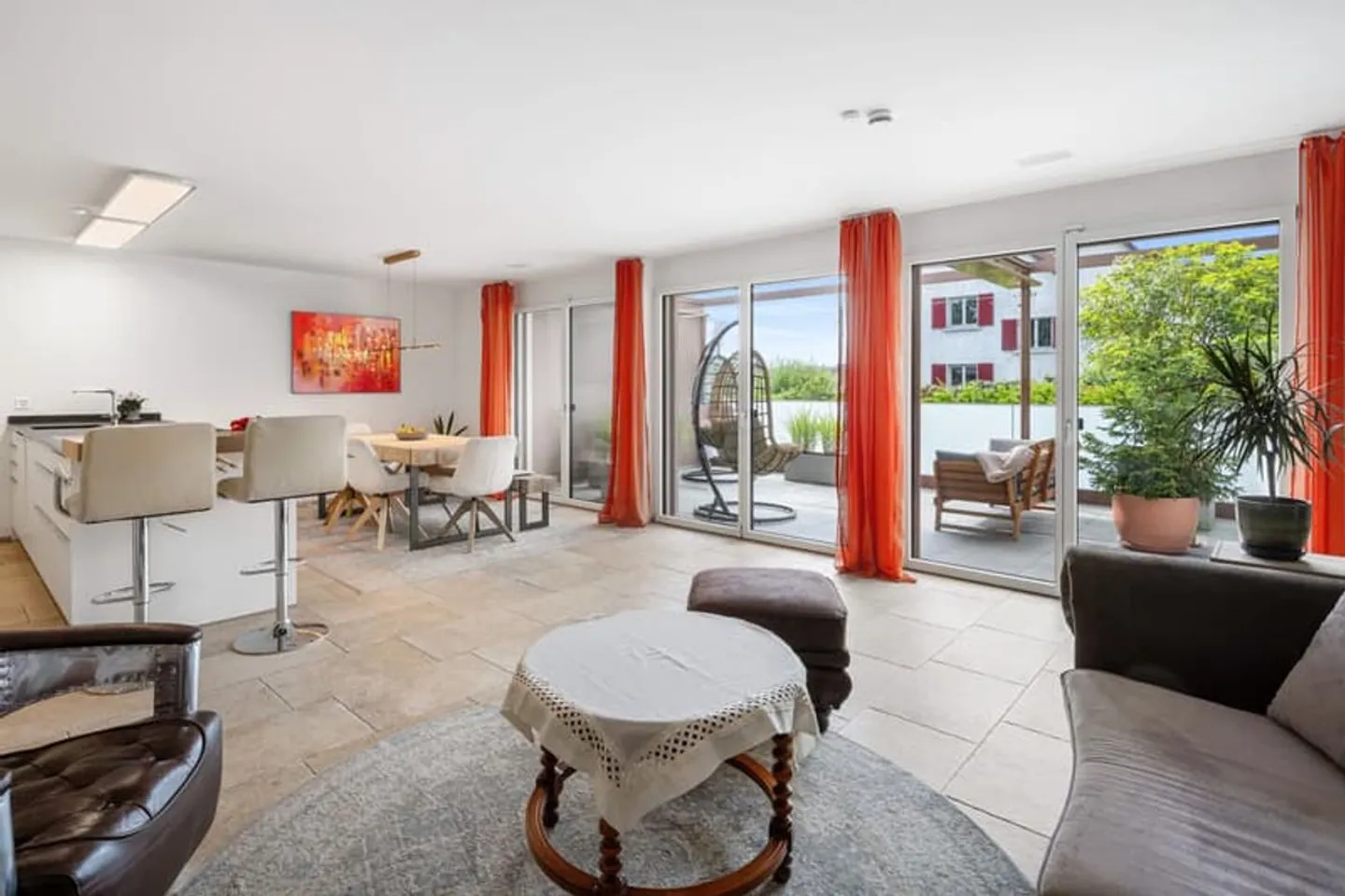 Apartment for rent - Photo 2 of 9