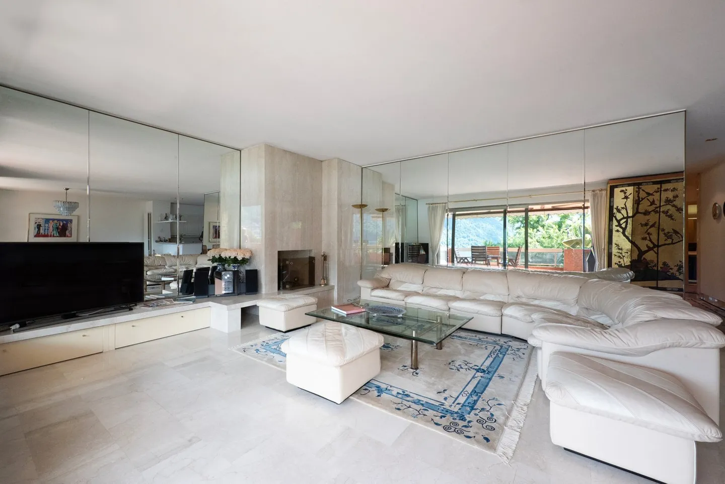 Appartement mit großer Terrasse und Seeblick sowie Bootsliegeplatz im privaten Hafen in Melide - Foto 4 von 12