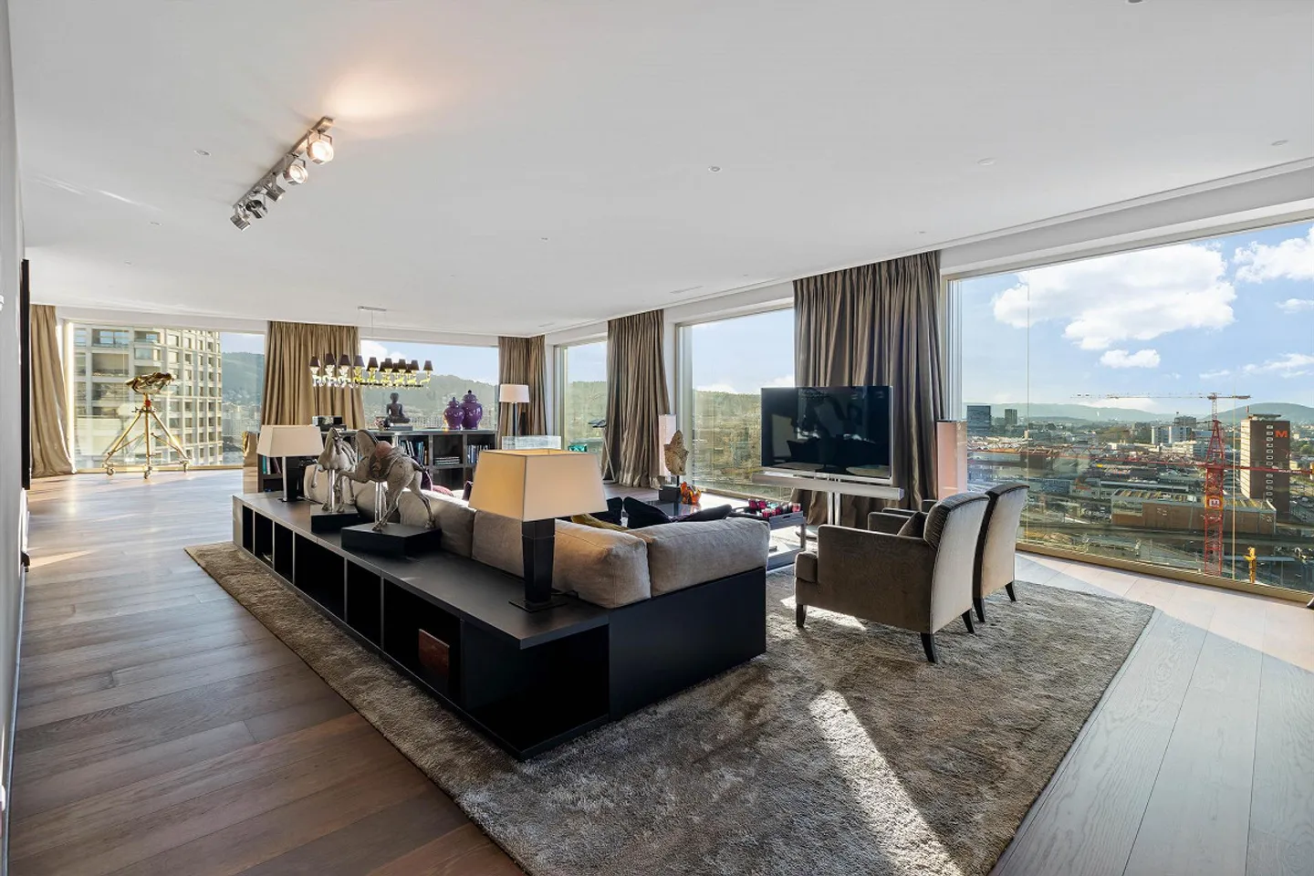 Exclusive Living Above the City Rooftops - Photo 2 of 4