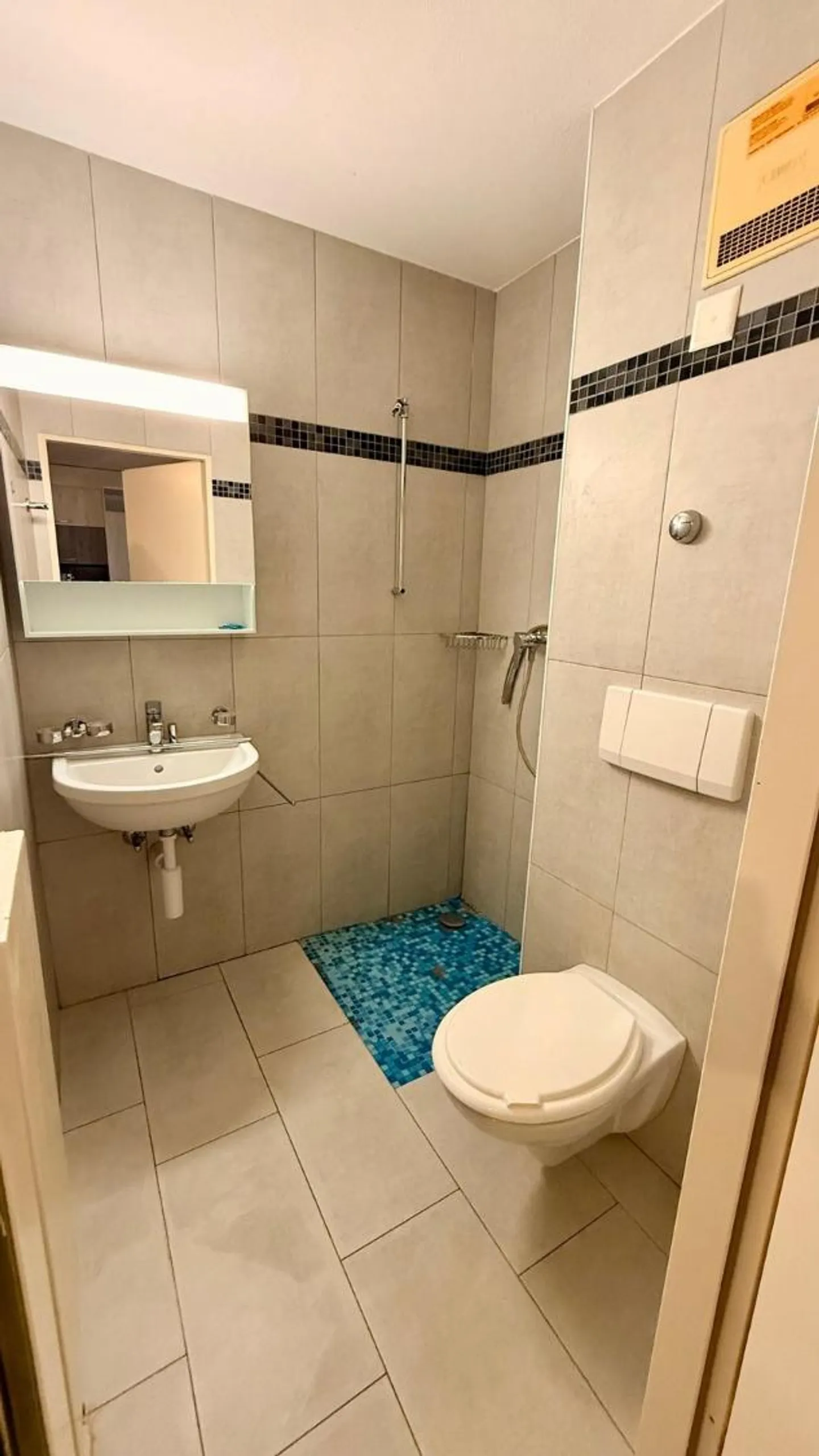 Studio charmant au 1er étage à Bex - Photo 2 sur 6