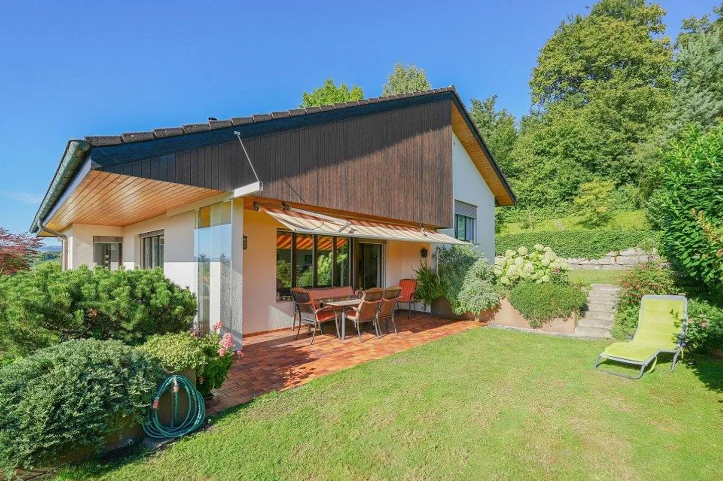 Grosszügiges Familienparadies an toller Aussichtslage - Foto 9 von 13