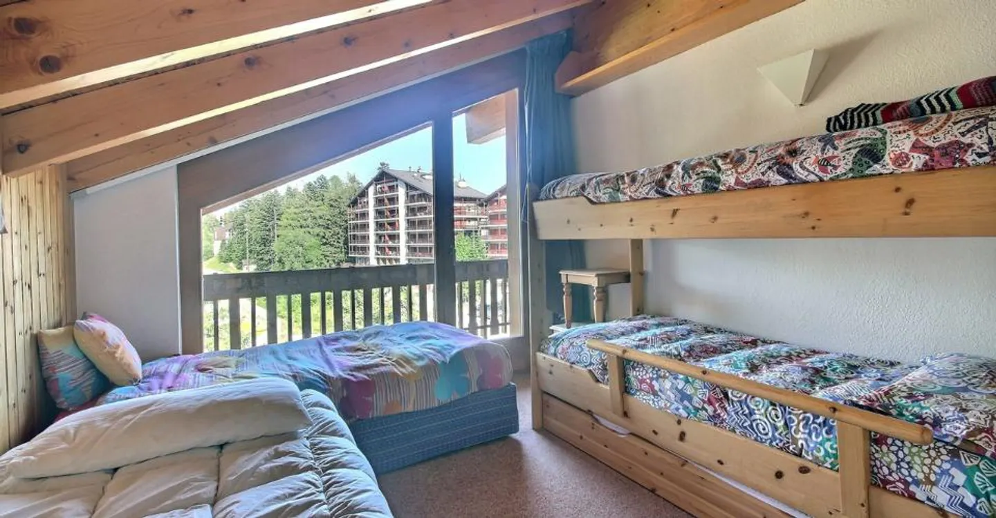 Appartement Duplex Luxueux à Crans - Photo 3 sur 13