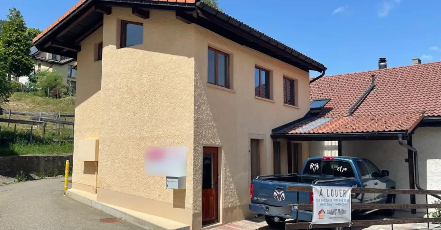 Villa de 3.5 pièces à louer - Rue J.-R. Fiechter 10, Villeret - Foto 1 von 13