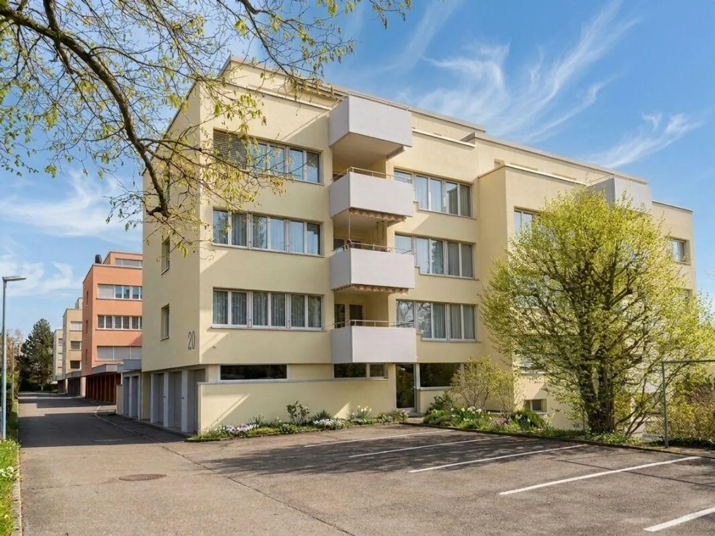 Child-friendly apartment near school - Photo 1 of 6