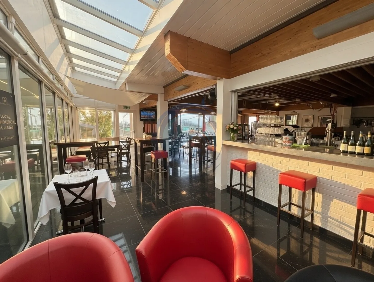 OPPORTUNITÀ DA COGLIERE: LOCALE COMMERCIALE/RISTORANTE IN AFFITTO A ST-LÉGIER - Foto 1 di 8