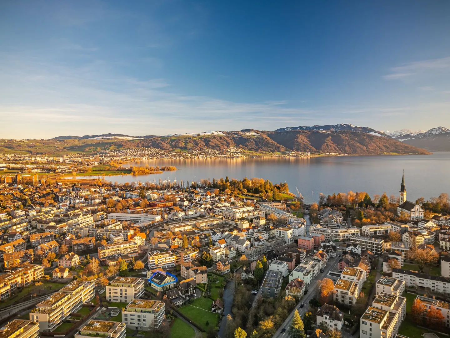 Spacious 7 1/2-room maisonette apartment in Cham - Photo 1 of 23