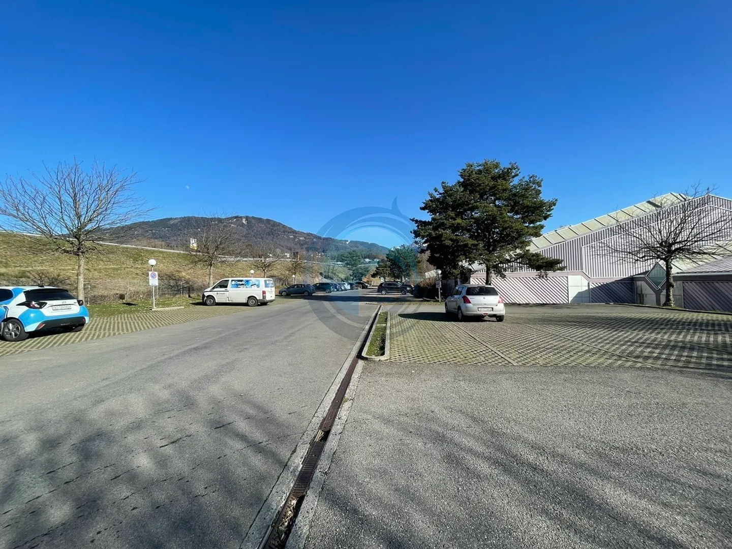 OPPORTUNITÀ DA COGLIERE: LOCALE COMMERCIALE/RISTORANTE IN AFFITTO A ST-LÉGIER - Foto 7 di 8