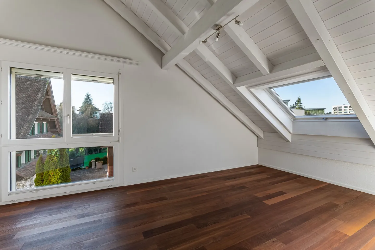 Spacious 7 1/2-room maisonette apartment in Cham - Photo 11 of 23