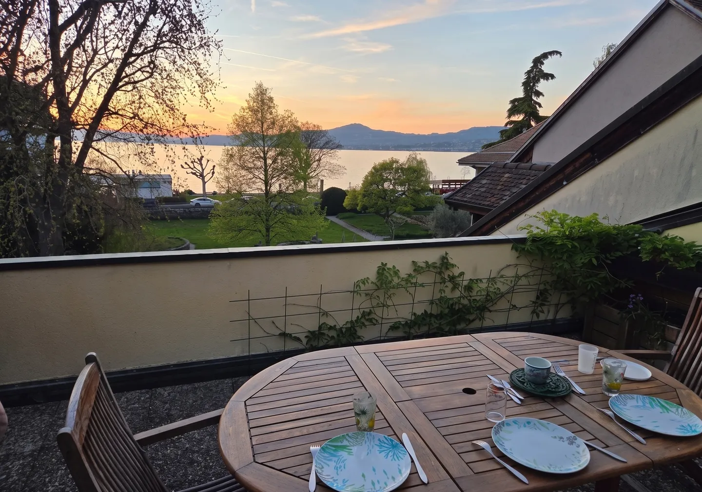 Appartement Charmant au Bord du Lac - Photo 1 sur 8