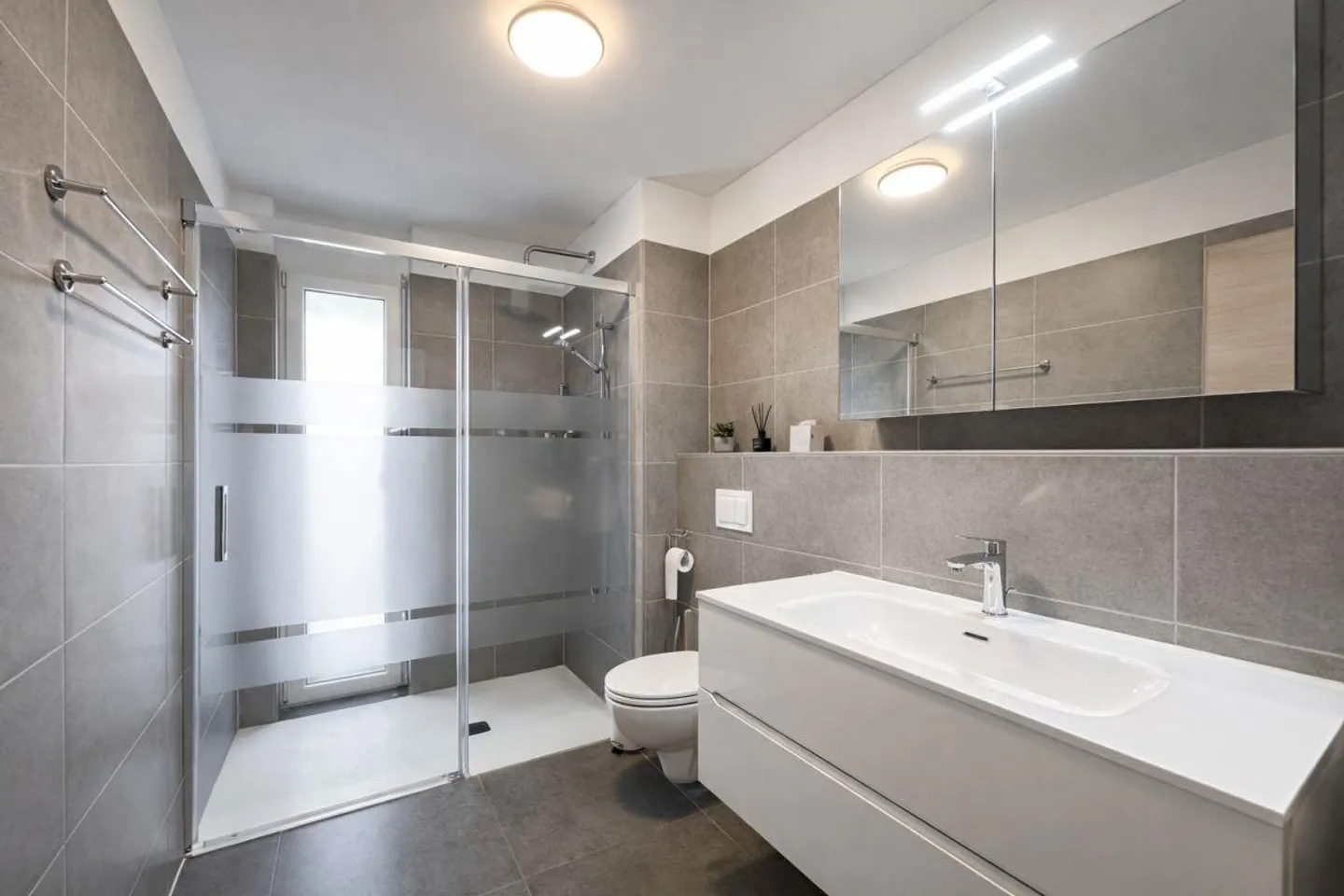 Bellissimo appartamento di 4,5 stanze: un appartamento con il comfort di una casa! - Foto 9 di 12