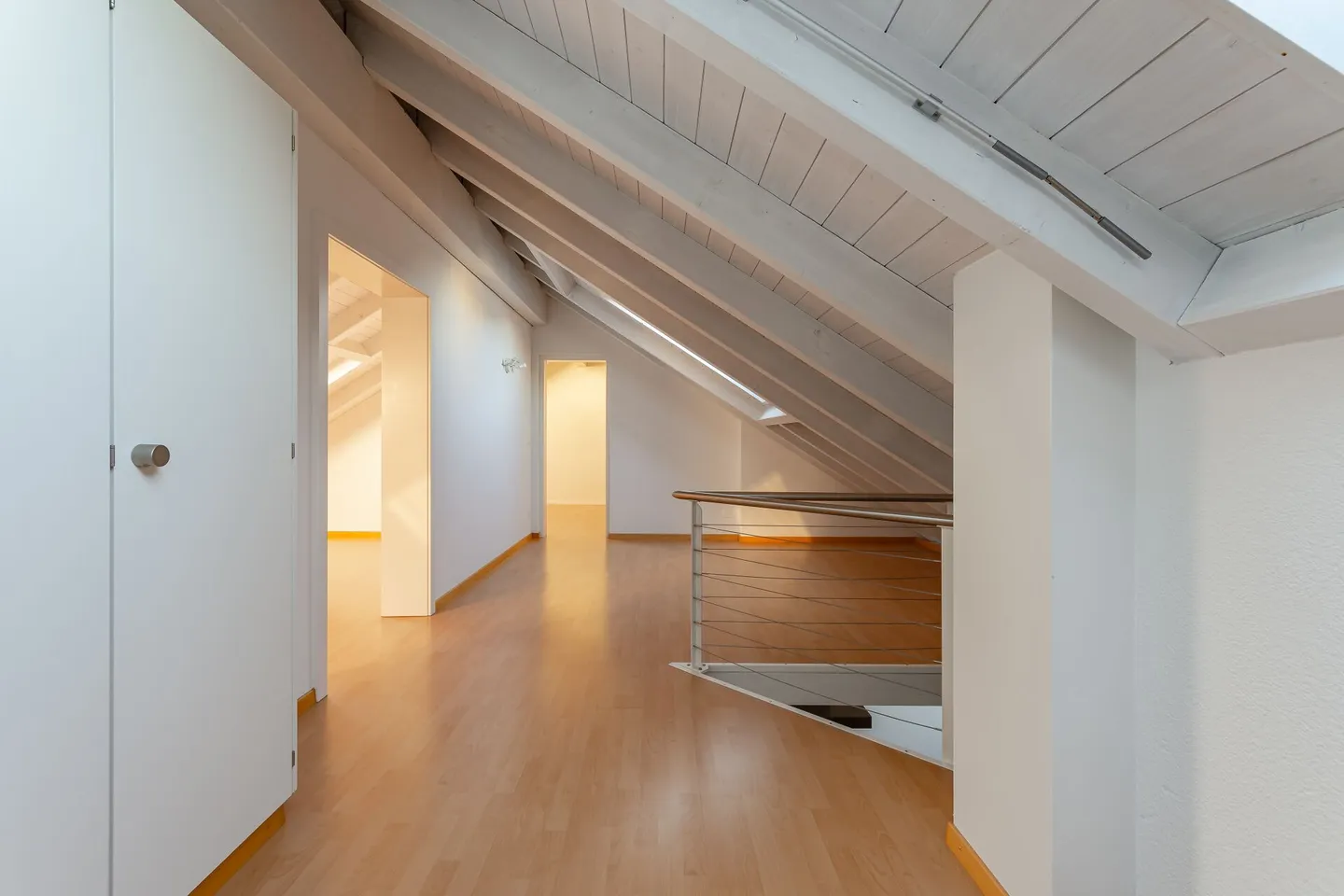 Spacious 7 1/2-room maisonette apartment in Cham - Photo 17 of 23