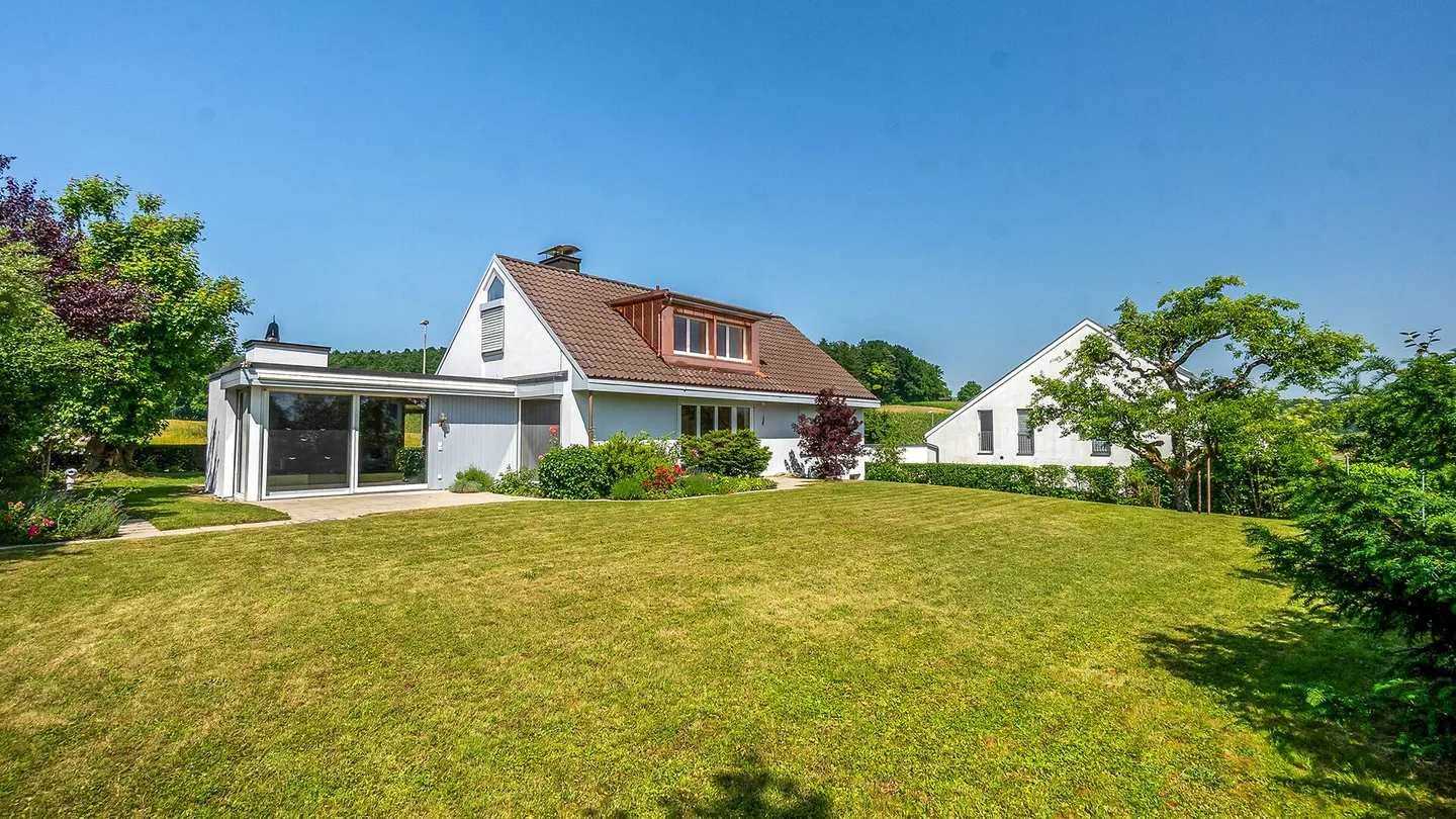 Vivere esclusivo a Wiesendangen: la tua casa unifamiliare nel verde. - Foto 2 di 18