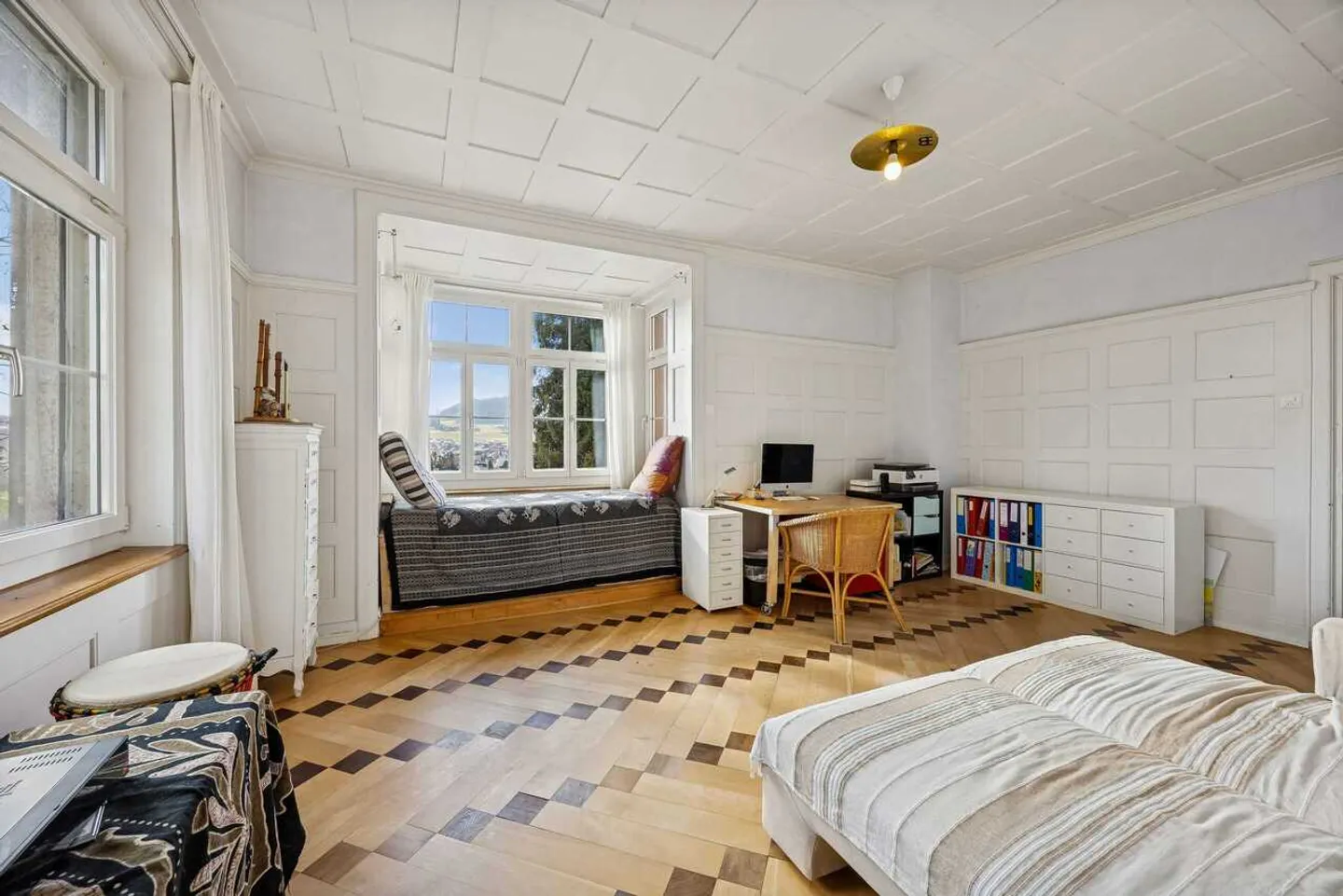 Heimatstilvilla in Reinach mit aussergewöhnlichem Parkgarten - Foto 8 von 13