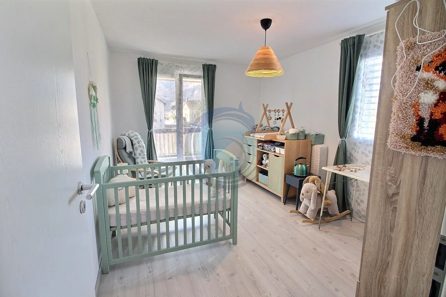 BEAUTIFUL CORNER DUPLEX OF 4.5 ROOMS WITH TERRACE AND PRIVATE GARDEN - Photo 4 of 12