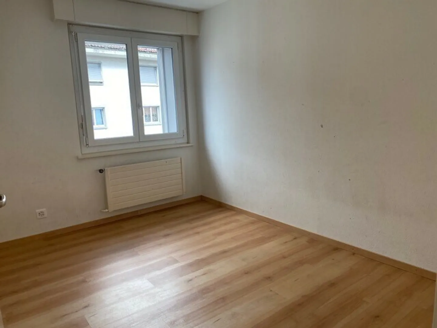3 locali con balcone, Fritz-Courvoisier 24, La Chaux-de-Fonds - Foto 3 di 6