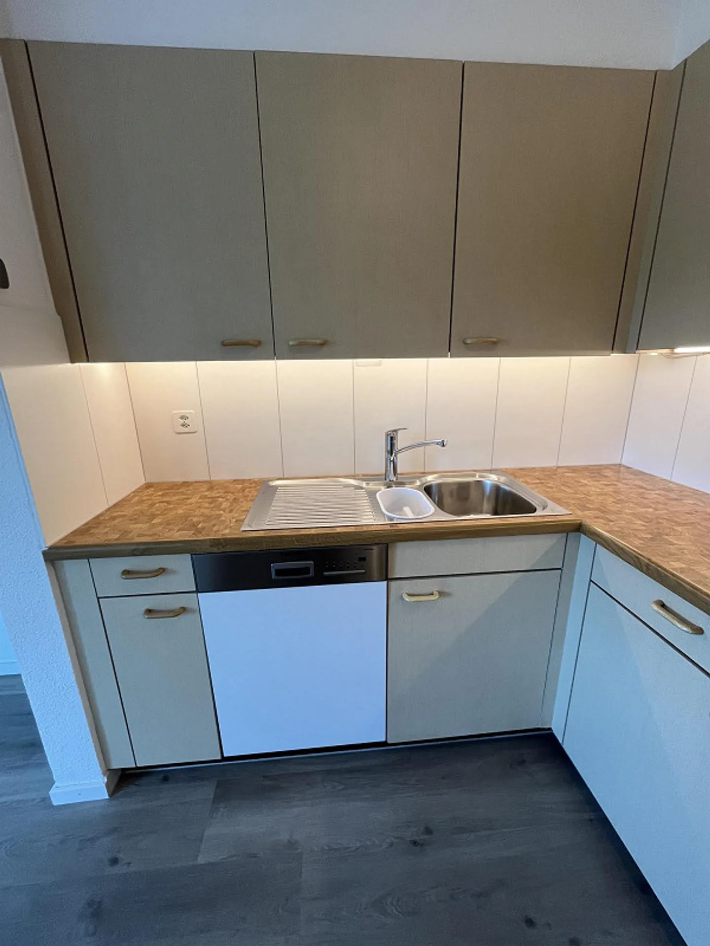 Schöne, helle 3.5 - Zimmerwohnung in kleinem MFH - Foto 13 von 14