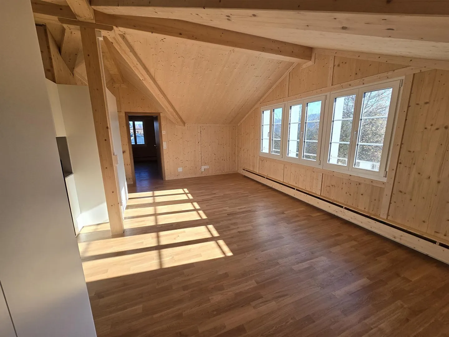 Appartamento attraente all'ultimo piano in una bella posizione - Foto 1 di 10